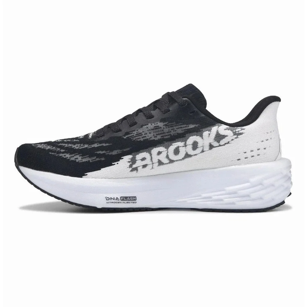 Mens Size 9.5 D Brooks Launch 11 Black White Running Shoes Sneakers NEW
